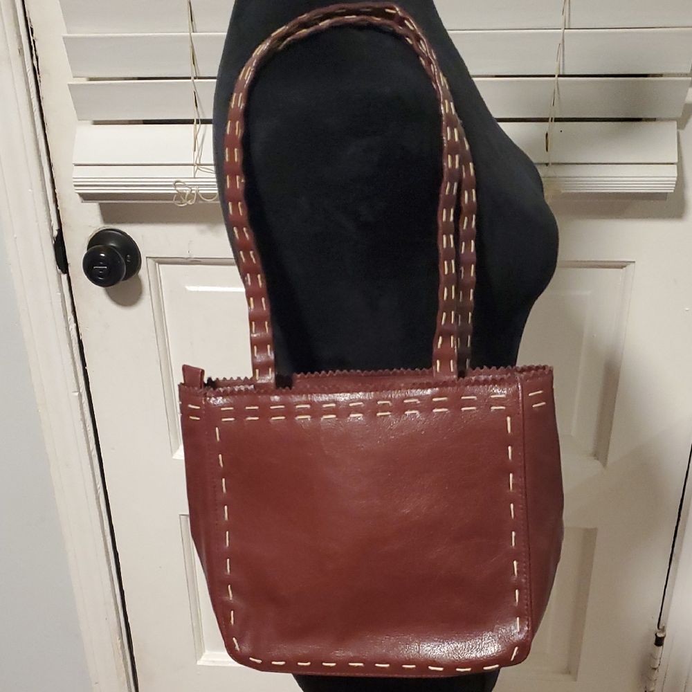 XOXO Rich Brown Shoulder Bag - Picture 1 of 10